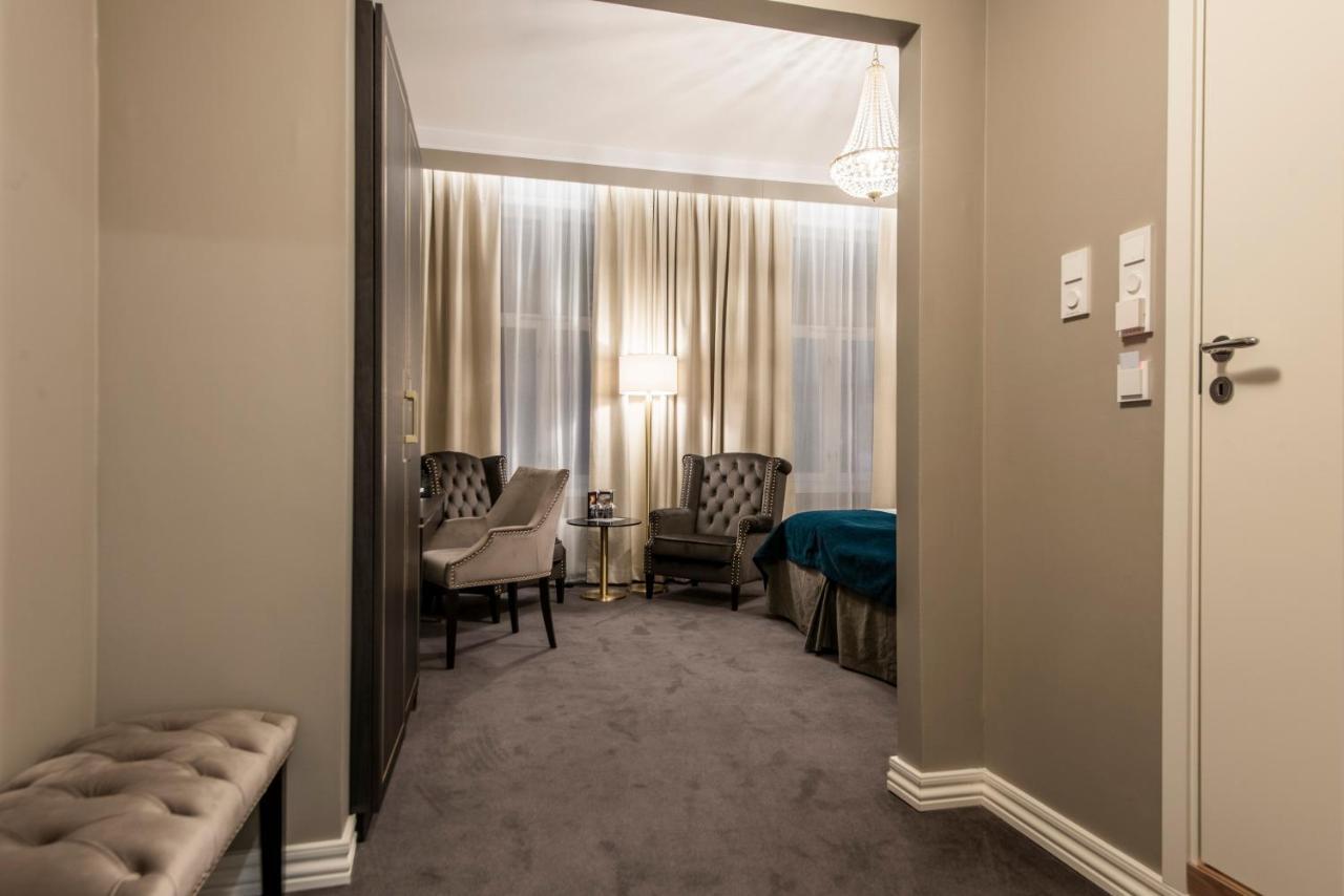 Home Hotel Grand Gjovik Luaran gambar