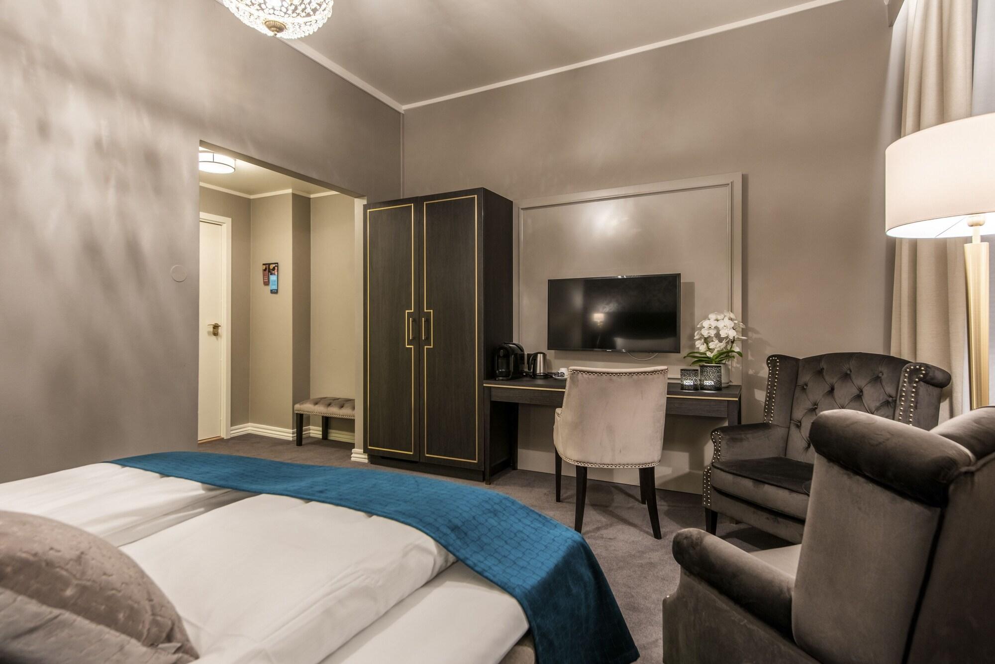 Home Hotel Grand Gjovik Luaran gambar