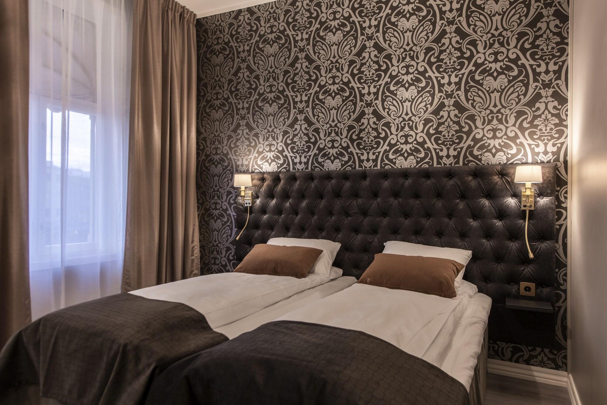 Home Hotel Grand Gjovik Luaran gambar