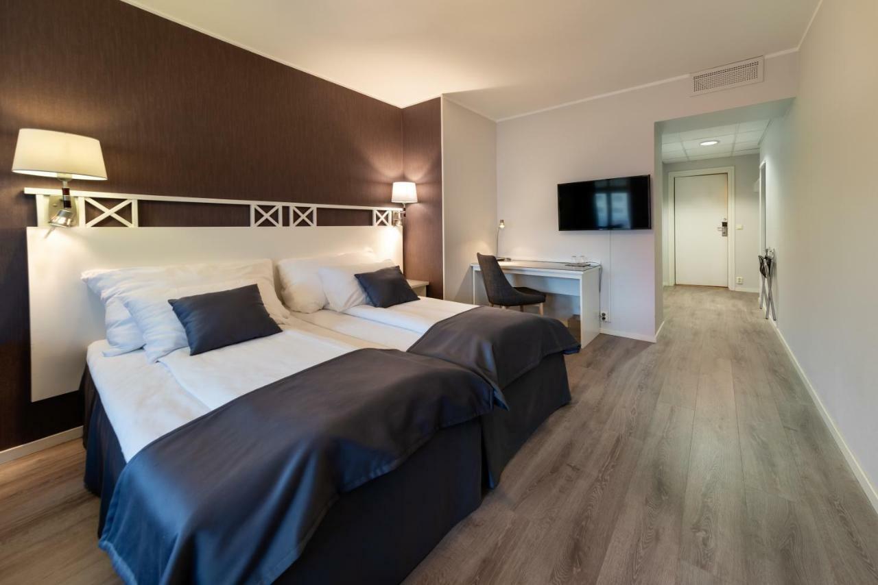 Home Hotel Grand Gjovik Luaran gambar